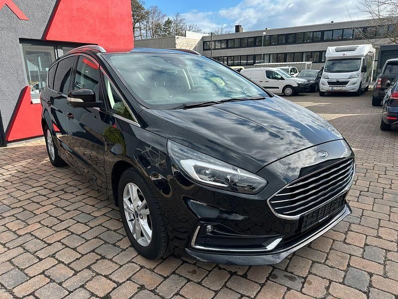 Gebraucht Ford S-MAX Titanium 150 PS (110 kW) 2022 Schwarz Van / Kleinbus