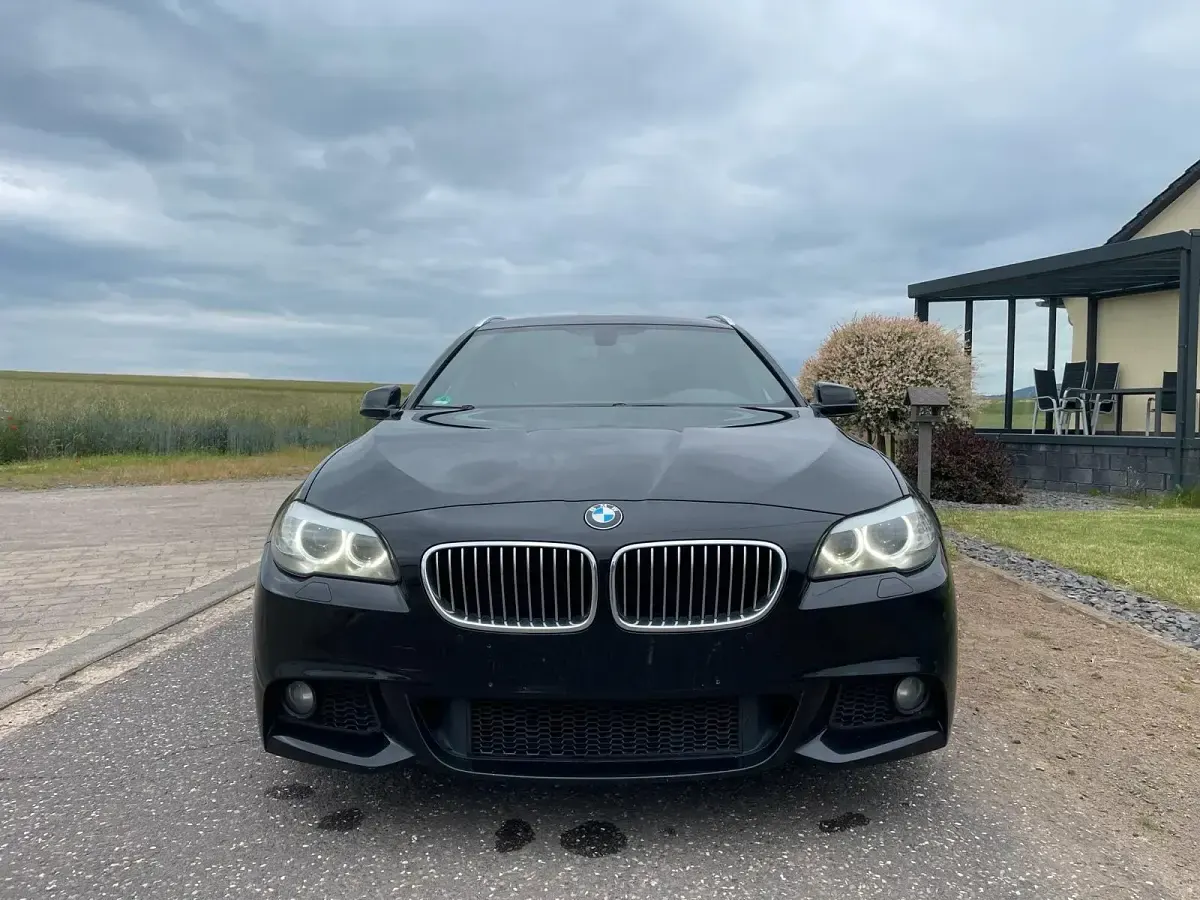 Gebraucht BMW 520 M Sport 184 PS (135 kW) 2013 Schwarz Kombi