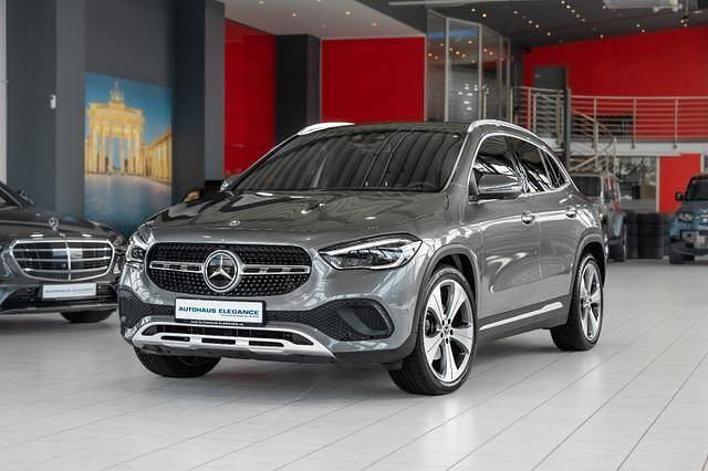 Andere Gebraucht 2020 Mercedes GLA200 SUV | 32.980 € (Etwas zu teuer) - Bild 1/4