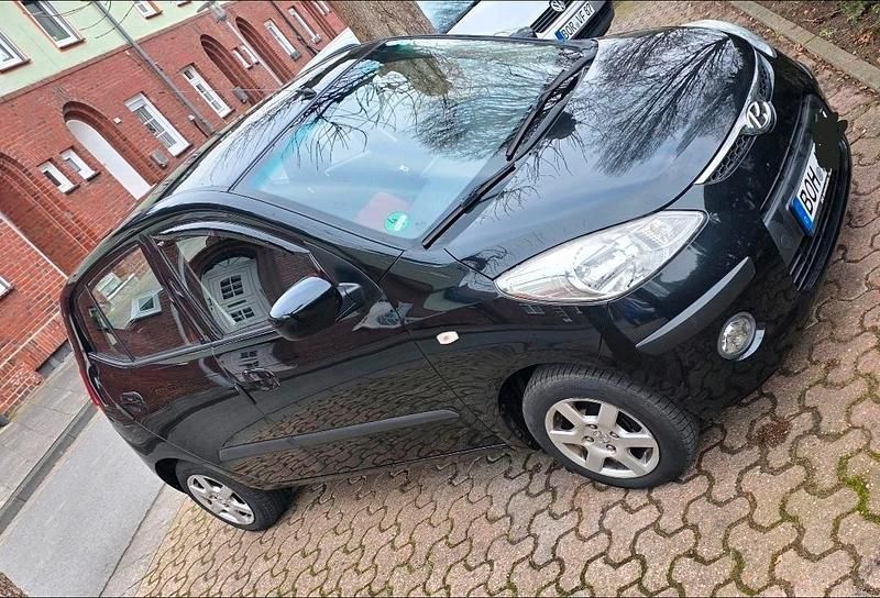 Gebraucht Hyundai i10 69 PS (50 kW) 2009 Schwarz Kleinwagen