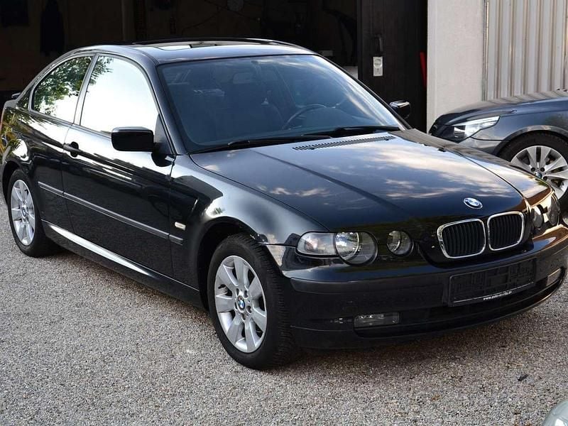 Black sapphire metallic Gebraucht 2004 BMW 316 Compact Kleinwagen | 2.999 € (Fairer Preis) - Bild 1/4