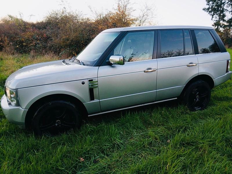 Grau Gebraucht 2002 Land Rover Range Rover SUV | 11.999 € (Fairer Preis) - Bild 1/4