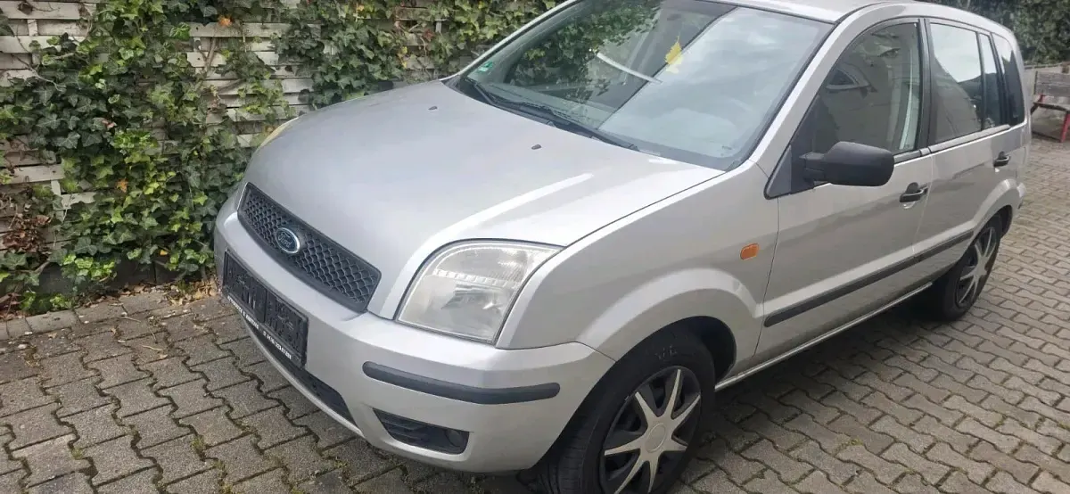 Gebraucht Ford Fusion 80 PS (58 kW) 2003 Silber Kleinwagen