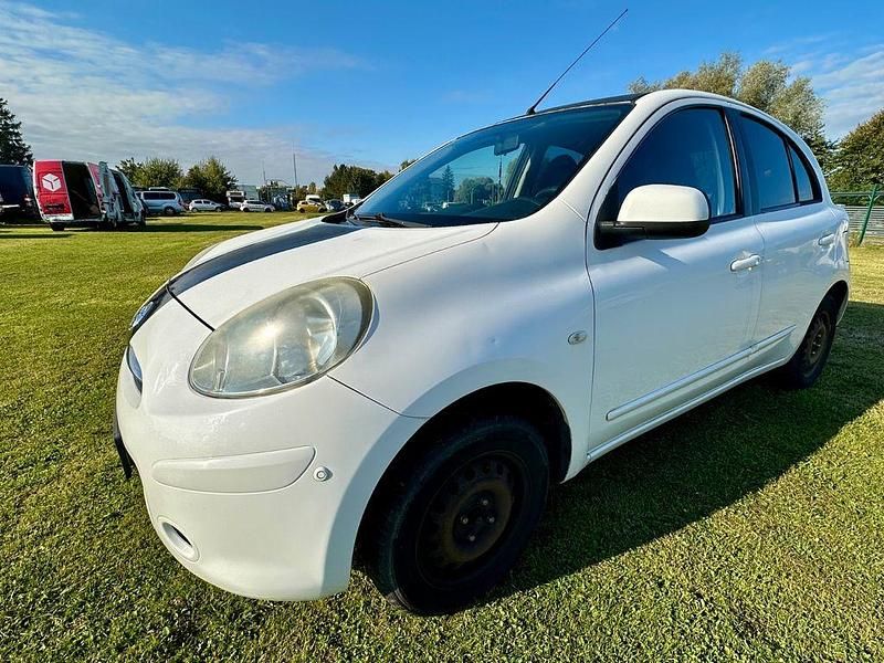 Gebraucht Nissan Micra Tekna 80 PS (58 kW) 2012 Weiß Kleinwagen