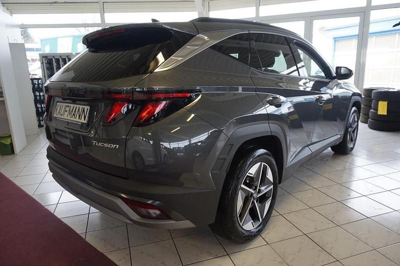 Neu Hyundai Tucson 150 PS (110 kW) 2025 Grau SUV
