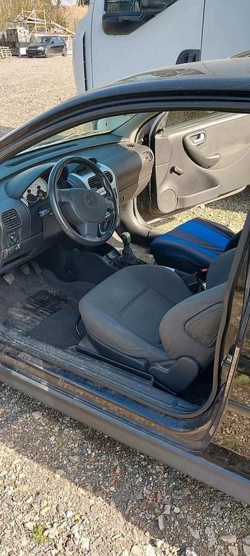 Gebraucht Opel Corsa 75 PS (55 kW) 2002 Schwarz Kleinwagen