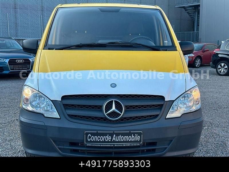 Gebraucht Mercedes Vito 95 PS (69 kW) 2011 Verkehrsgelb "89" Van