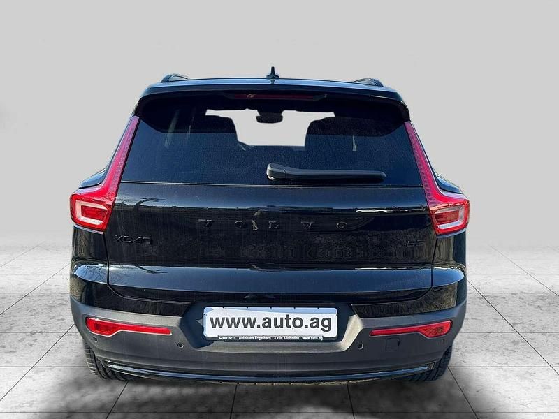 Gebraucht Volvo XC40 Plus 163 PS (119 kW) 2025 Onyx black SUV
