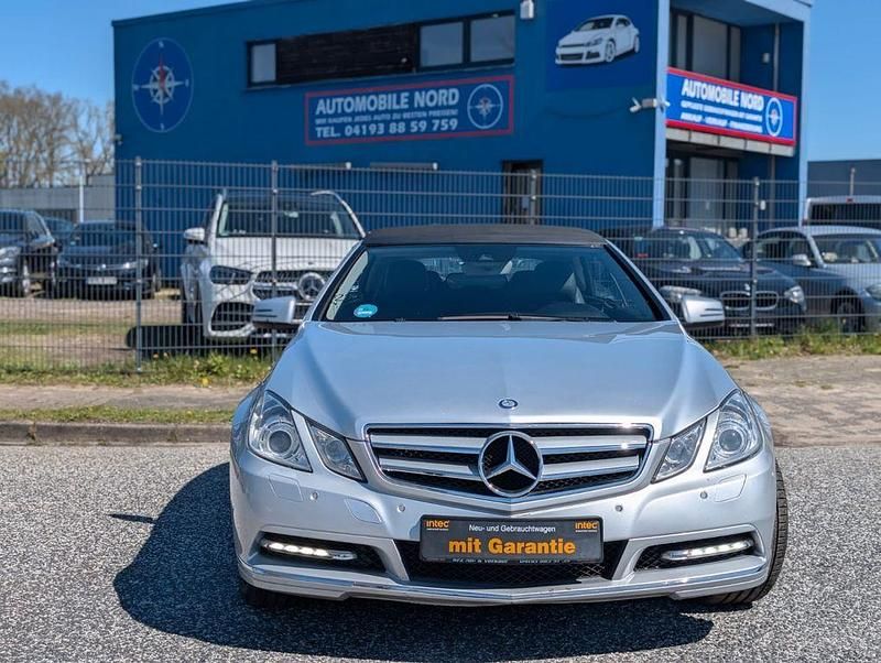 Second-hand Mercedes E200 184 CP (135 kW) 2011 Argintiu Cabrio