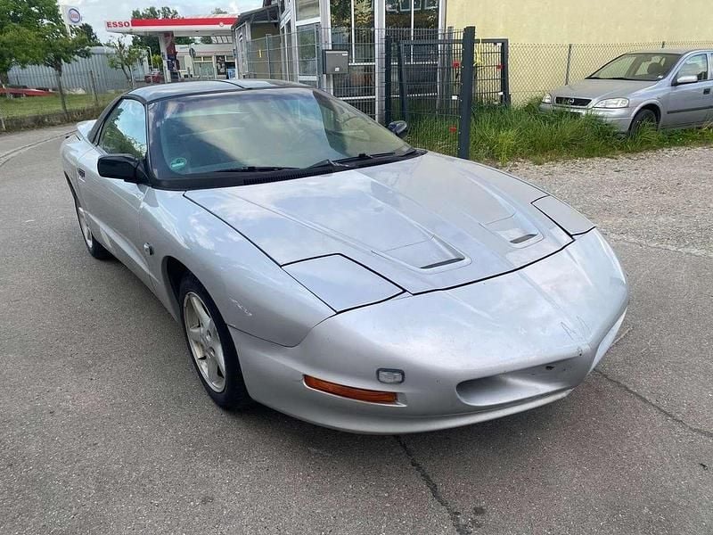 Silber Gebraucht 1997 Pontiac Firebird Coupé | 1.800 € - Bild 1/4