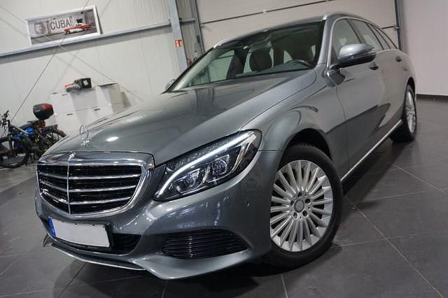 Grau metallic Gebraucht 2016 Mercedes C180 Exclusive Kombi | 19.795 € (Fairer Preis) - Bild 1/4