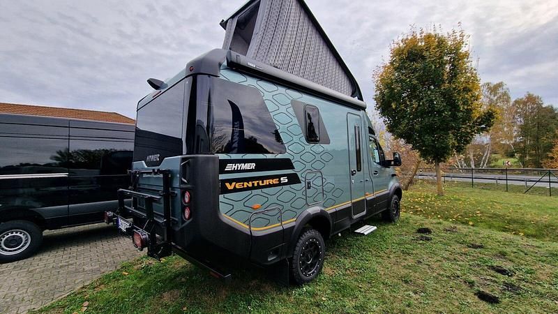 Gebraucht Hymer Venture S 190 PS (139 kW) 2023 Quellblau Van