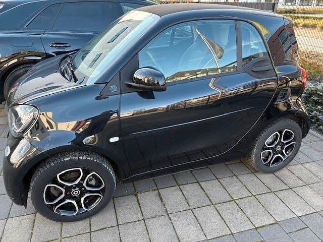 Schwarz Gebraucht 2019 Smart ForTwo Electric Drive Prime Coupé | 8.150 € (Fairer Preis) - Bild 1/4