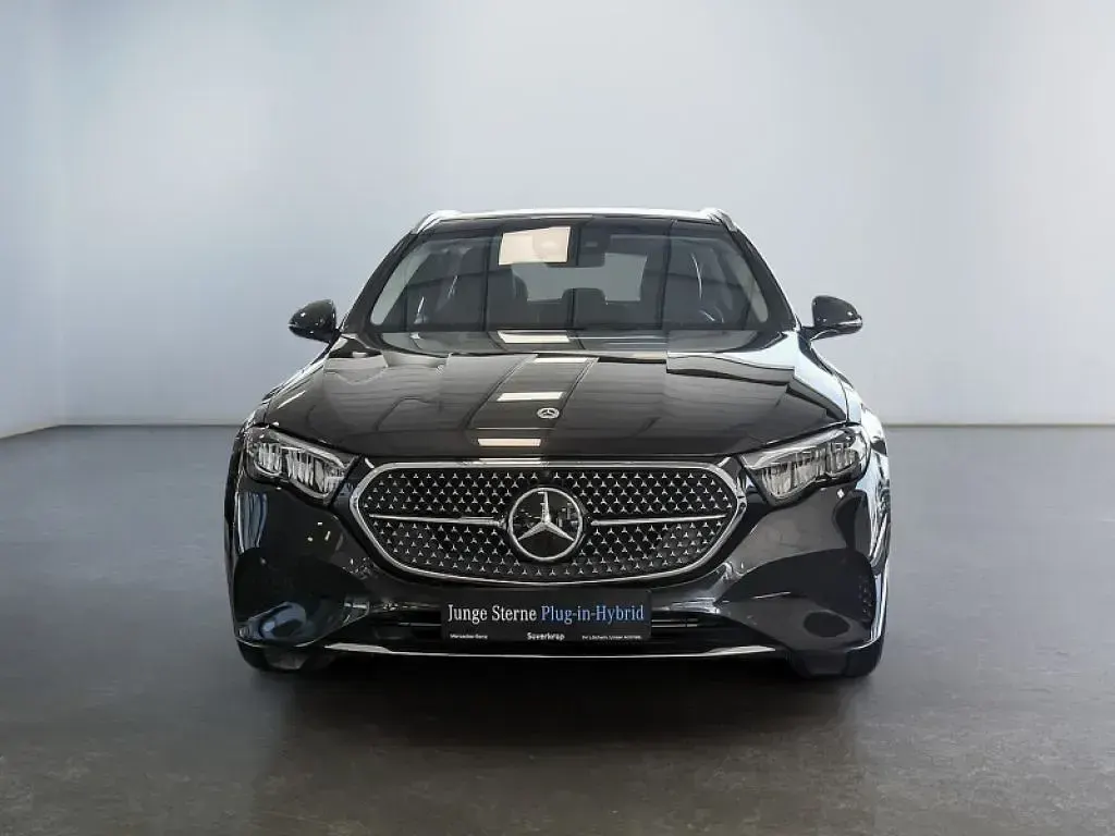 Gebraucht Mercedes 300 Avantgarde 197 PS (144 kW) 2025 Graulack graphitgrau (metallic) Kombi
