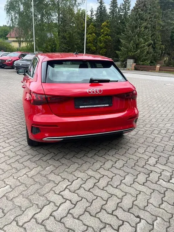 Gebraucht Audi A3 Advanced 150 PS (110 kW) 2020 Rot Limousine