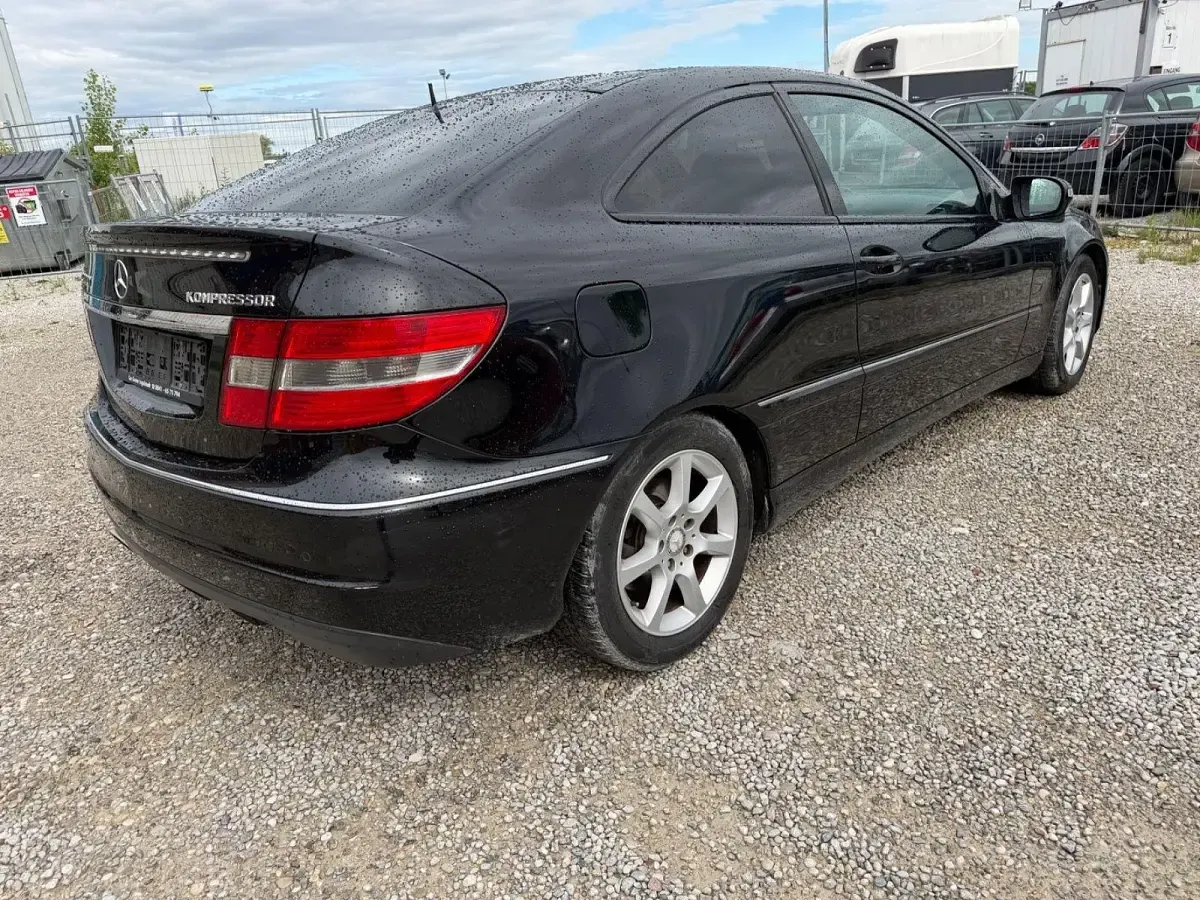 Gebraucht Mercedes CLC200 184 PS (135 kW) 2009 Schwarz Coupé