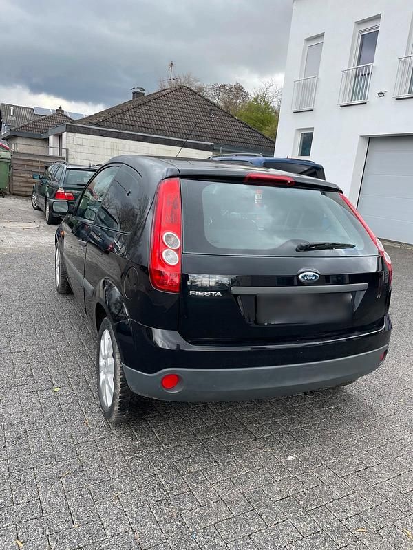 Gebraucht Ford Fiesta 65 PS (47 kW) 2006 Schwarz Kleinwagen