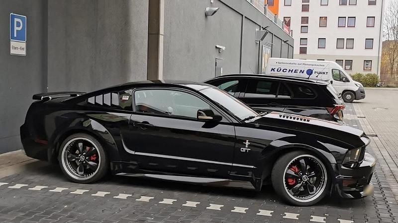 Gebraucht Ford Mustang GT 305 PS (224 kW) 2006 Schwarz Coupé