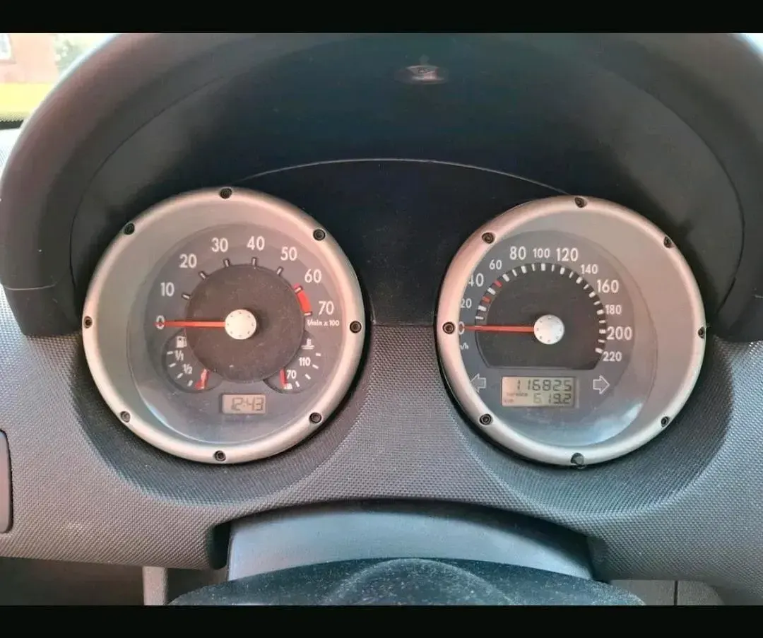 Używany VW Polo 50 KM (36 kW) 2002 Andere farben Hatchback