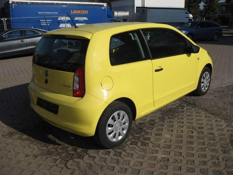 Gebraucht Skoda Citigo Active 60 PS (44 kW) 2017 Sunflowergelb Kleinwagen