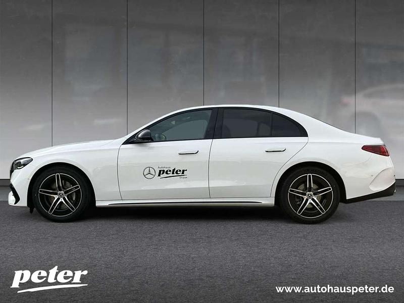 Gebraucht Mercedes E200 AMG 204 PS (150 kW) 2024 Unilack polarweiß Limousine