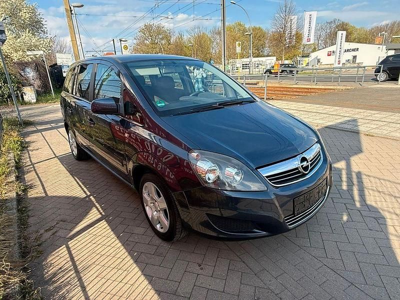 Usata Opel Zafira Edition 140 CV (102 kW) 2010 Blu Monovolume