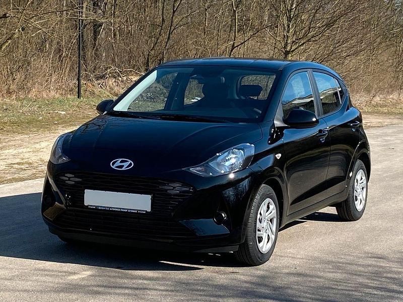 Phantom black Gebraucht 2024 Hyundai i10 Select Kleinwagen | 15.490 € (Fairer Preis) - Bild 1/4