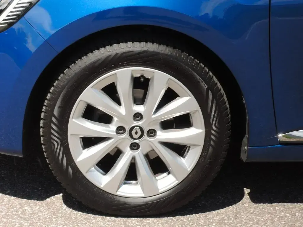 Gebraucht Renault Clio V Intens 91 PS (66 kW) 2022 Blau Limousine