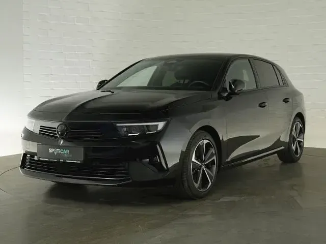 Gebraucht Opel Astra 145 PS (106 kW) 2024 Schwarz Kleinwagen