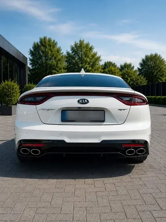 Gebraucht Kia Stinger GT 370 PS (272 kW) 2018 Weiß Kleinwagen