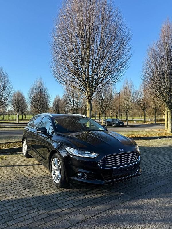 Schwarz Gebraucht 2018 Ford Mondeo Kombi | 9.450 € (Superpreis) - Bild 1/4
