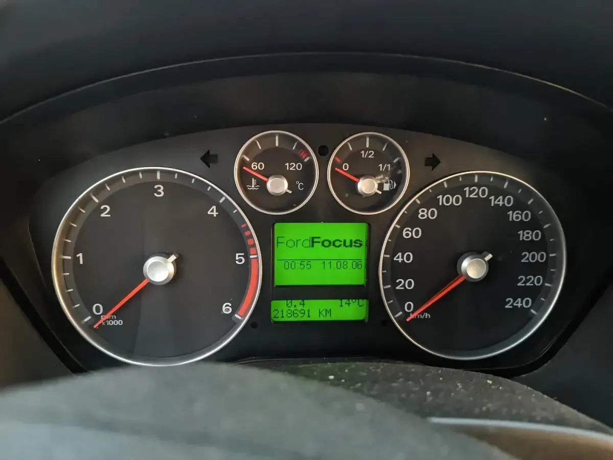 Gebraucht Ford Focus 108 PS (79 kW) 2006 Grau Kombi