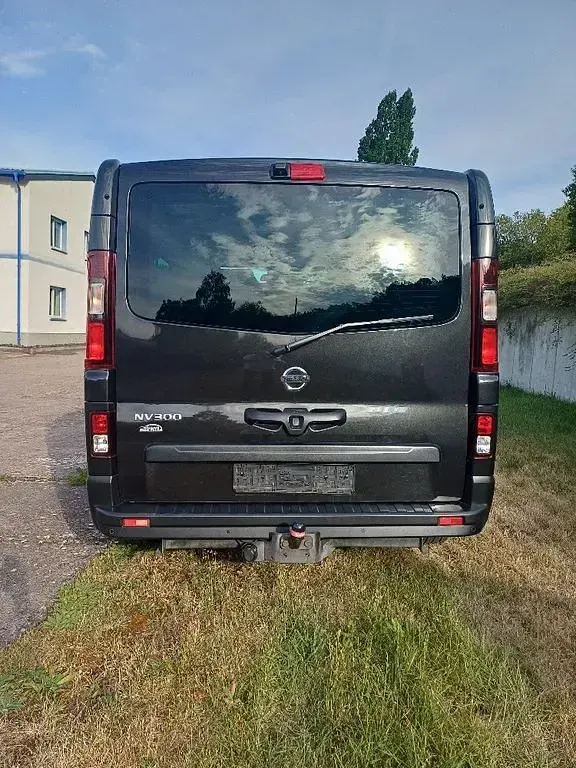 Gebraucht Nissan NV300 Tekna 145 PS (106 kW) 2017 Schwarz Van