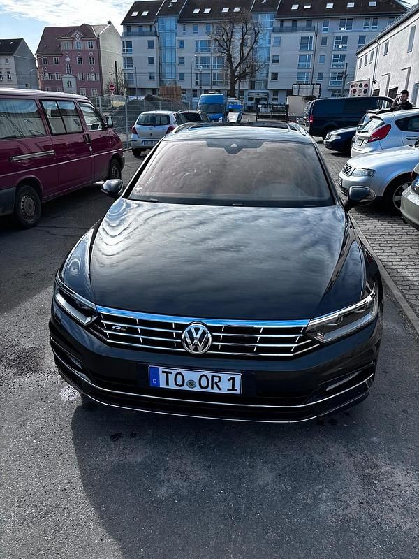 Gebraucht VW Passat Highline 150 PS (110 kW) 2016 Braun Kombi