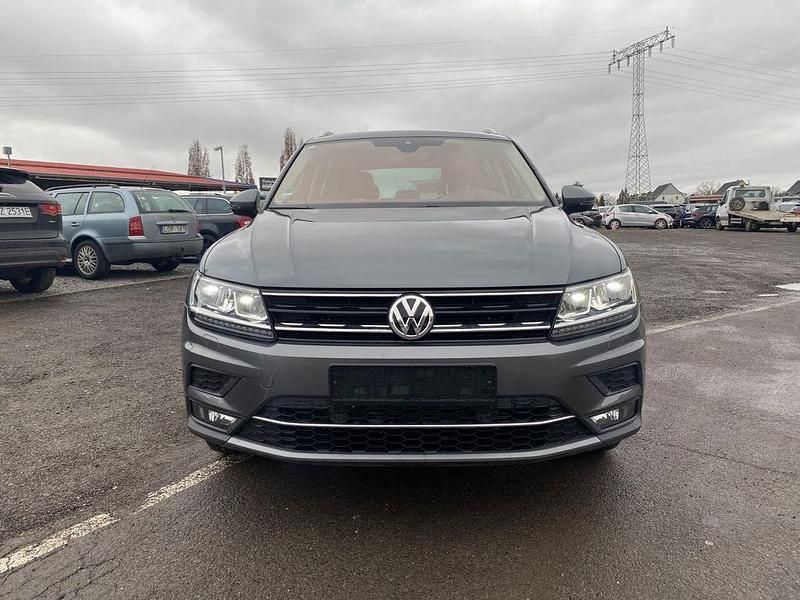 Gebraucht VW Tiguan 190 PS (139 kW) 2020 Grau SUV