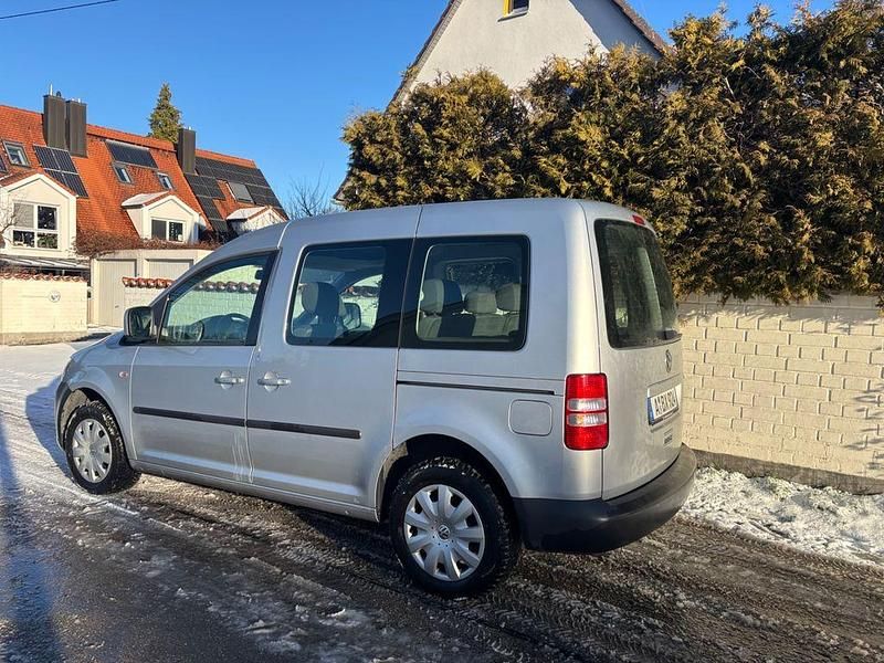 Gebraucht VW Caddy 109 PS (80 kW) 2011 Silber Van / Kleinbus