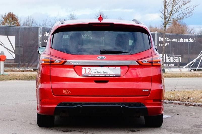 Gebraucht Ford S-MAX ST-Line 150 PS (110 kW) 2023 Rot Van / Kleinbus