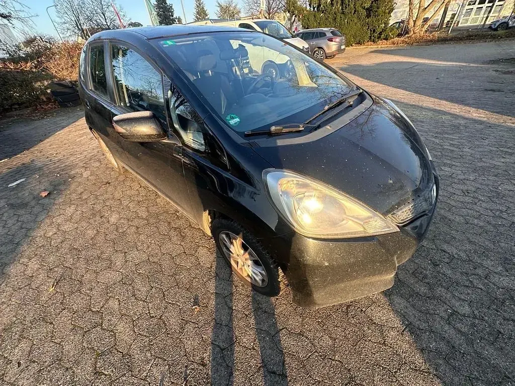 Gebraucht Honda Jazz Trend 99 PS (72 kW) 2012 Schwarz Kleinwagen