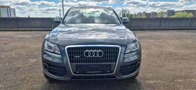 Grau Gebraucht 2009 Audi Q5 S-Line SUV | 8.950 € (Teuer) - Bild 1/4