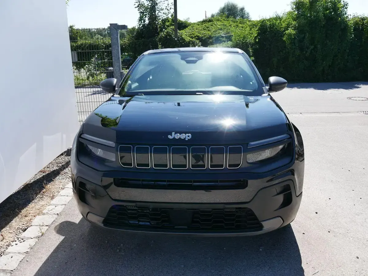Neu Jeep Avenger Longitude 101 PS (74 kW) 2026 Schwarz SUV