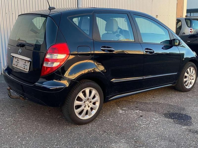 Nachtschwarz Gebraucht 2005 Mercedes A200 Elegance Kleinwagen | 2.400 € (Fairer Preis) - Bild 1/4