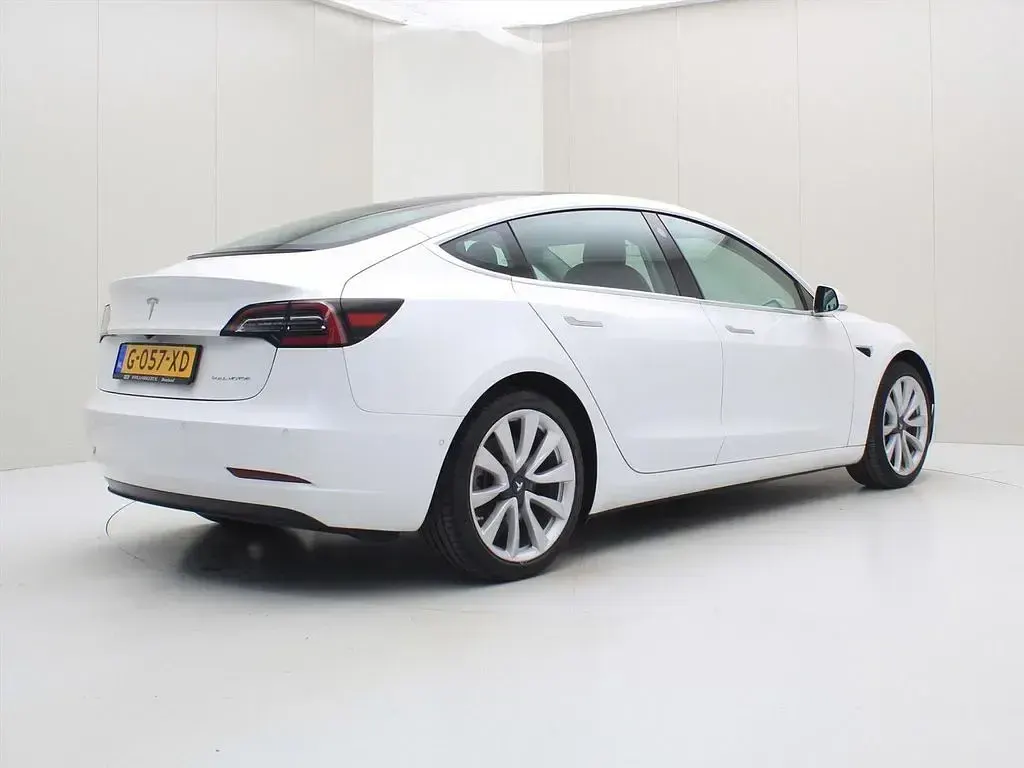 Gebraucht Tesla Model 3 Long Range AWD 258 kW (351 PS) 2019 Weiß Limousine
