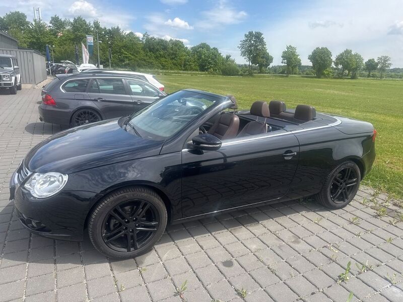 Schwarz Gebraucht 2009 VW Eos Cabrio | 6.490 € (Fairer Preis) - Bild 1/4
