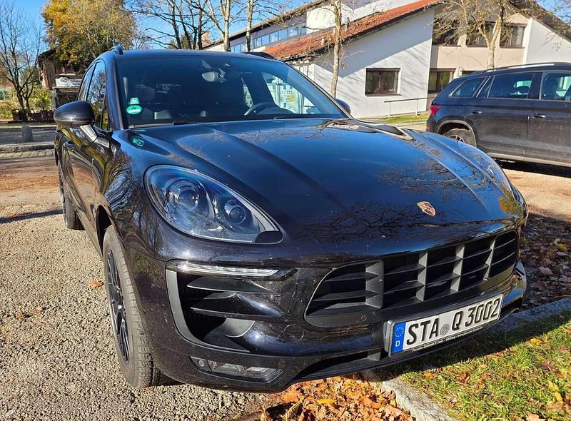 Schwarz Gebraucht 2016 Porsche Macan GTS SUV | 44.800 € (Superpreis) - Bild 1/4