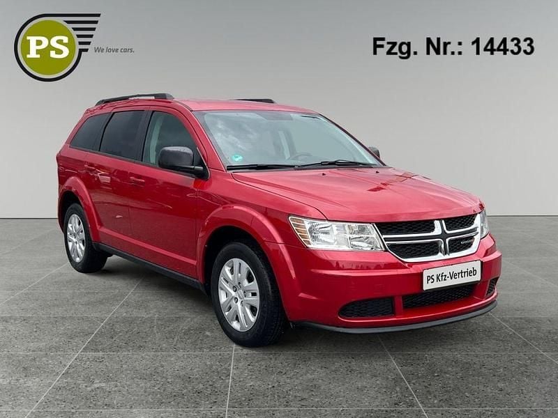 Second-hand Dodge Journey 170 CP (125 kW) 2015 Roșu SUV