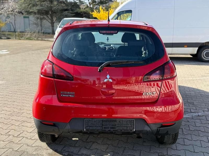 Gebraucht Mitsubishi Colt 95 PS (69 kW) 2011 Rot Kleinwagen