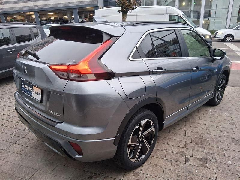 Gebraucht Mitsubishi Eclipse Cross Plus 179 PS (131 kW) 2023 Grau SUV