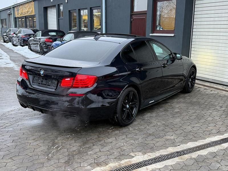 Gebraucht BMW 550 M Sport 449 PS (330 kW) 2016 Schwarz Limousine