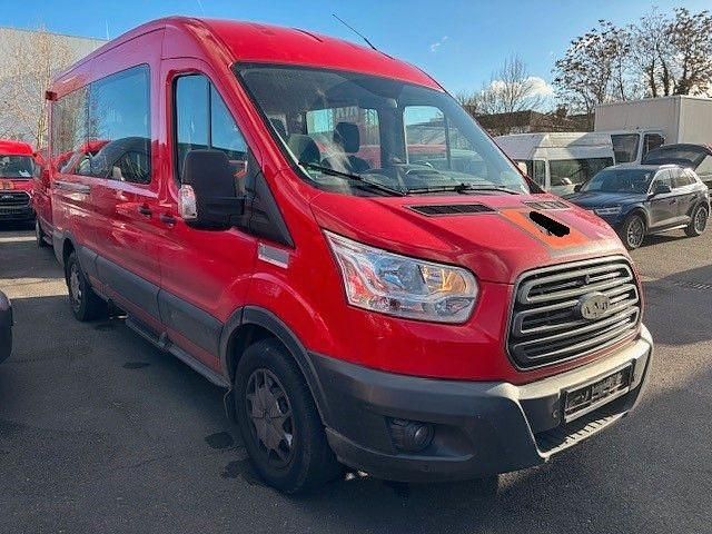 Gebraucht Ford Transit Trend 105 PS (77 kW) 2018 Rot Kombi