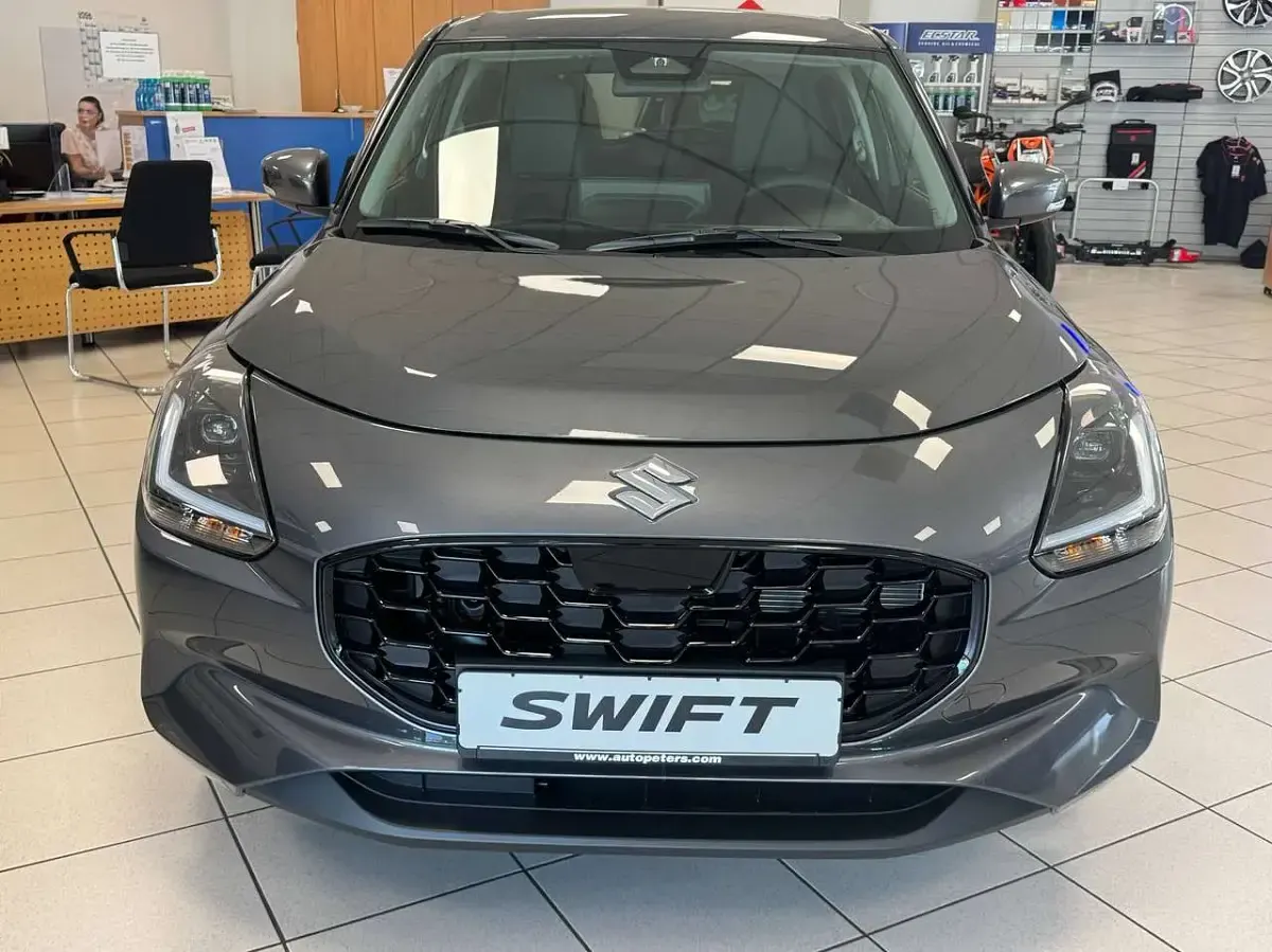 Neu Suzuki Swift Comfort+ 83 PS (61 kW) 2026 Mineral gray metallic Kleinwagen